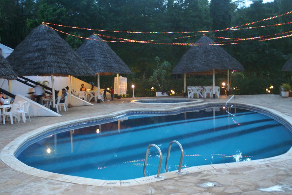Morogoro Hotel Exteriör bild