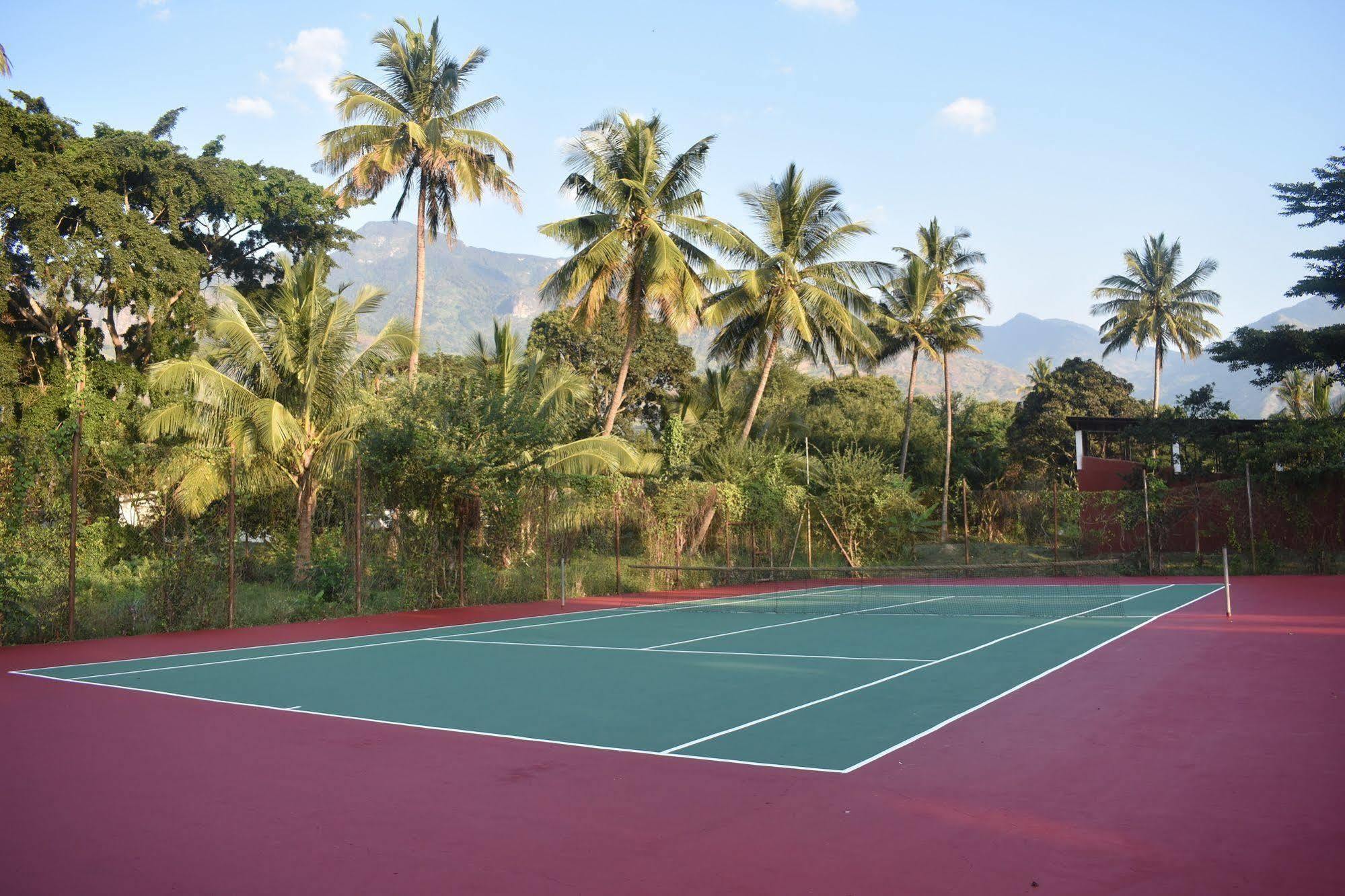 Morogoro Hotel Exteriör bild